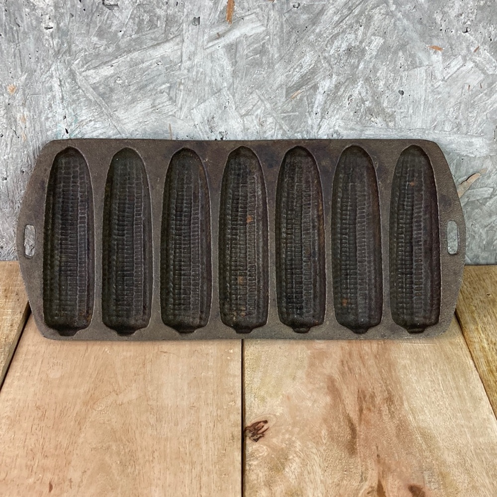Vintage Cast Iron Cornbread Pan